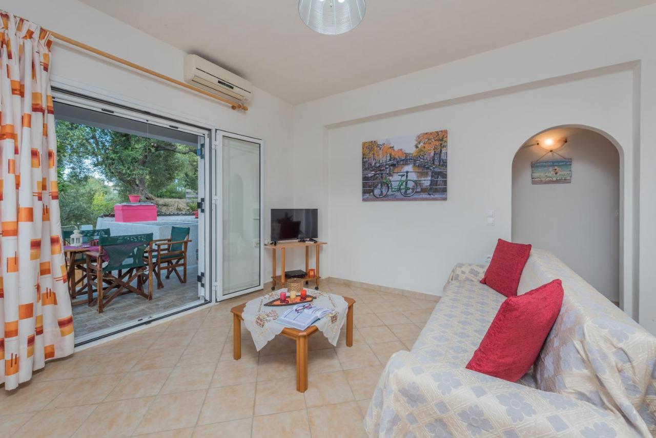 Domus Lukas Apartments Marathiás 外观 照片