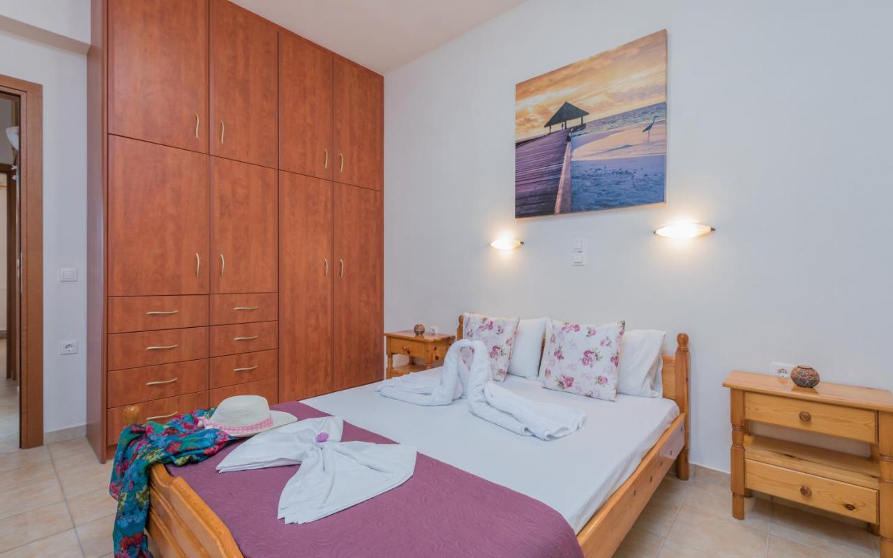 Domus Lukas Apartments Marathiás 外观 照片