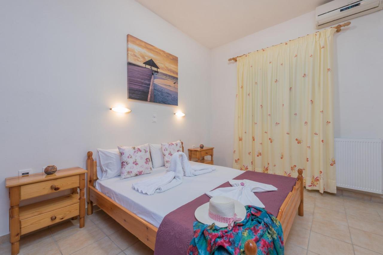 Domus Lukas Apartments Marathiás 外观 照片