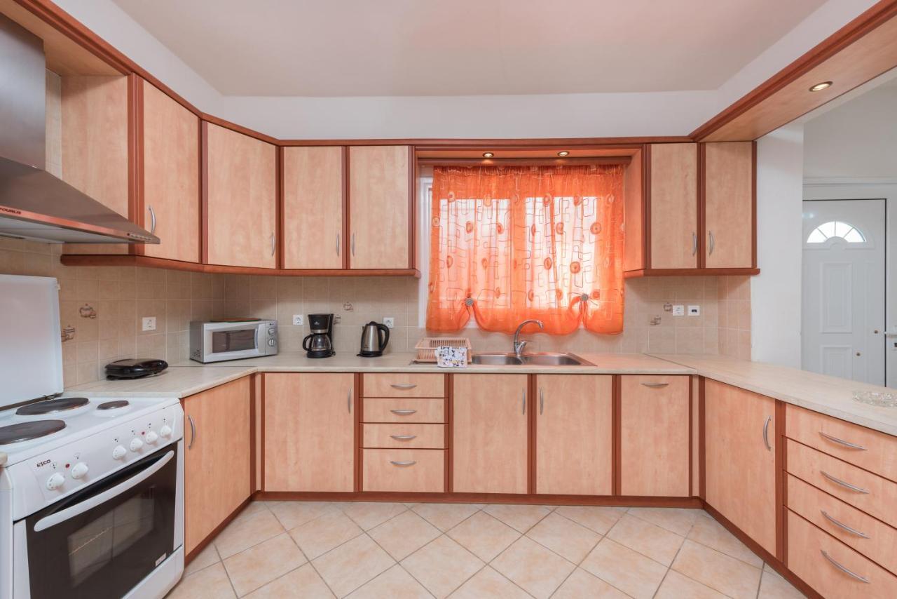 Domus Lukas Apartments Marathiás 外观 照片