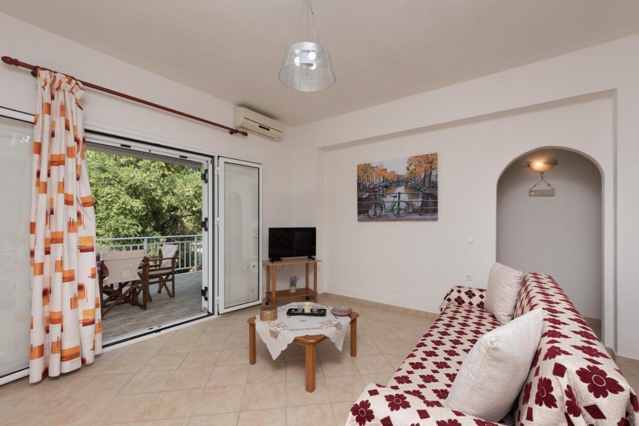 Domus Lukas Apartments Marathiás 外观 照片
